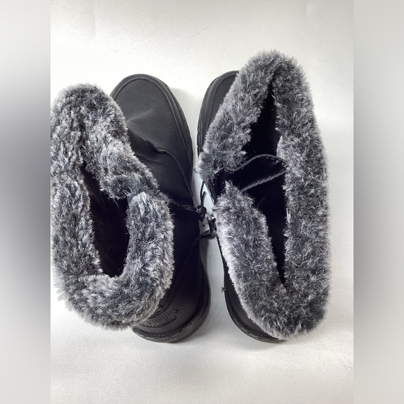Khombu‎ Addison Black Faux Fur Lined Side  All Weather Boots Women's Size 7 - Picture 6 of 10